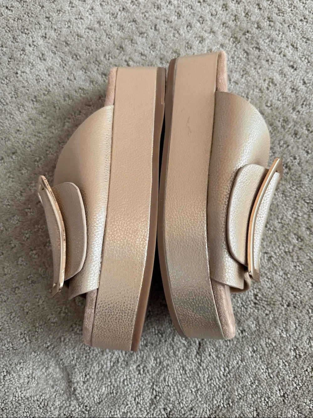 Kelsi Dagger Brooklyn Dover Champagne Gold Buckle Slide Platform Shoes 7.5